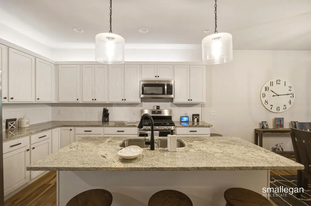 974 Castlebay Way Georgetown Charter Township MI 49426