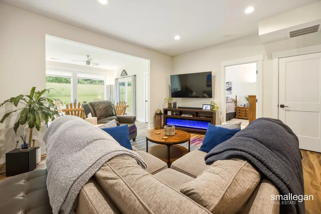974 Castlebay Way Georgetown Charter Township MI 49426
