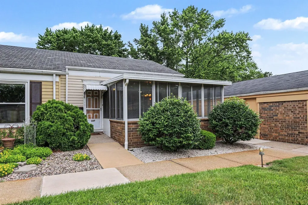 689 Carriage Lane Georgetown Charter Township MI 49428