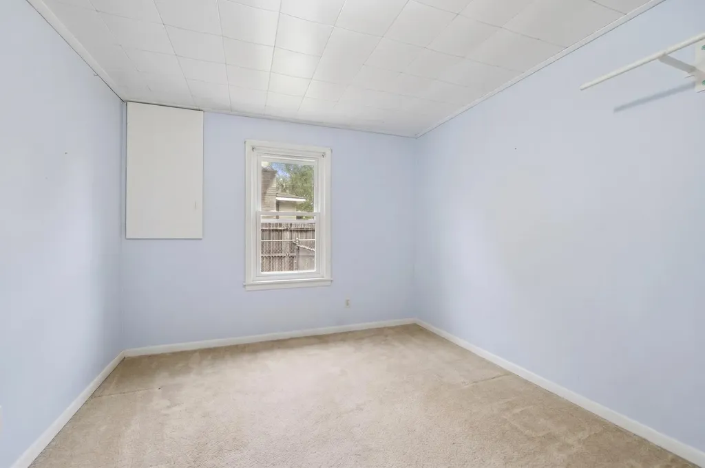 1481 Canterbury Avenue Norton Shores City MI 49444