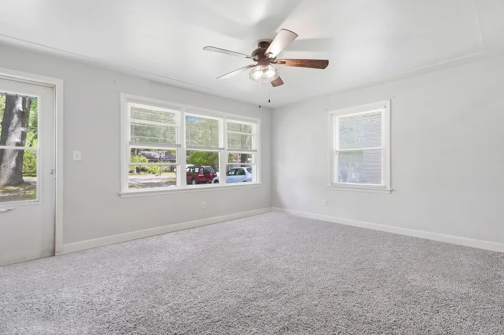 1481 Canterbury Avenue Norton Shores City MI 49444