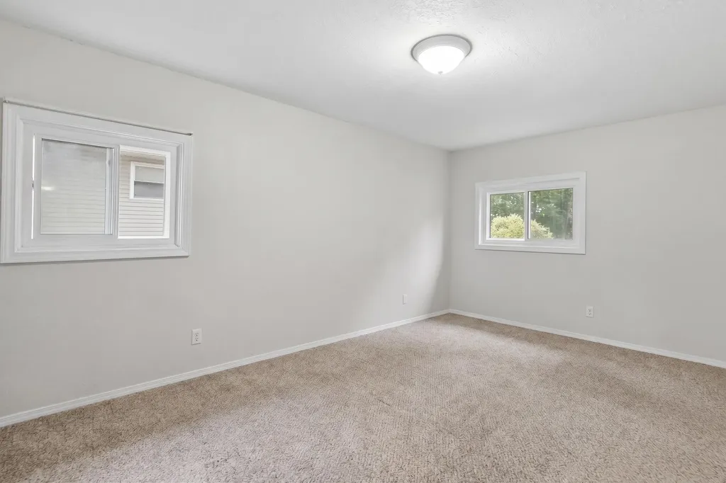 1481 Canterbury Avenue Norton Shores City MI 49444