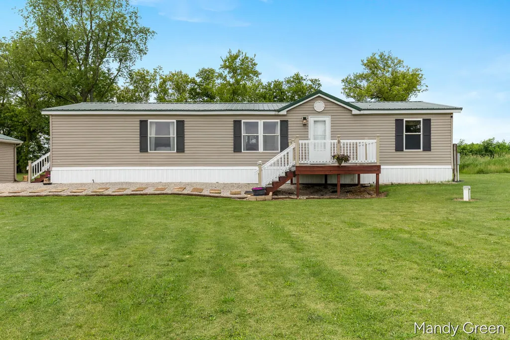 1007 Dildine Road Easton Township MI 48846