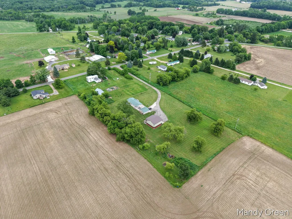 1007 Dildine Road Easton Township MI 48846