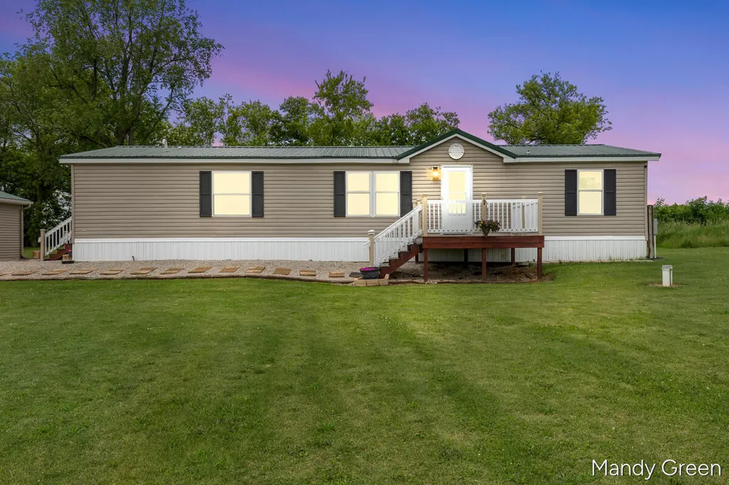 1007 Dildine Road Easton Township MI 48846