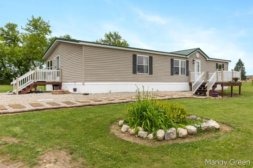 1007 Dildine Road Easton Township MI 48846