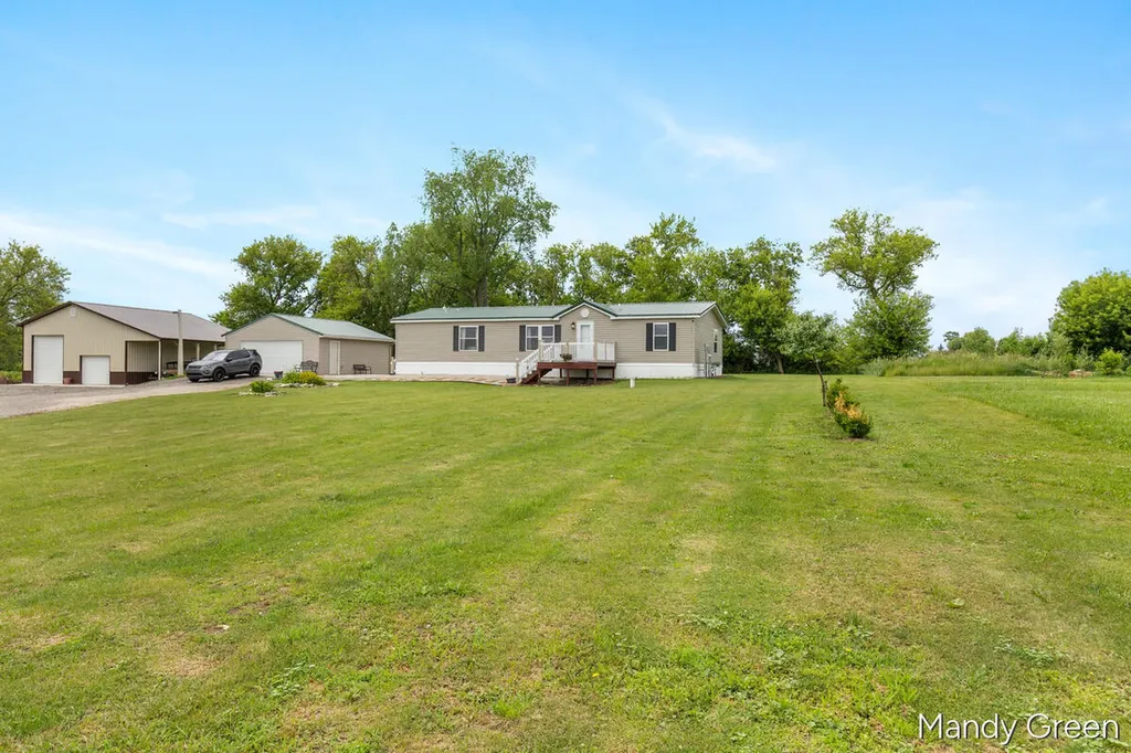 1007 Dildine Road Easton Township MI 48846