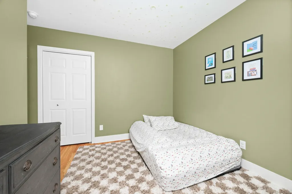 2053 Seventh Street NW Grand Rapids City MI 49504