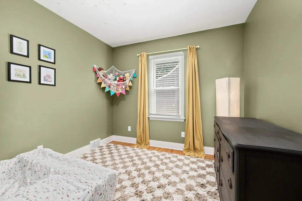 2053 Seventh Street NW Grand Rapids City MI 49504