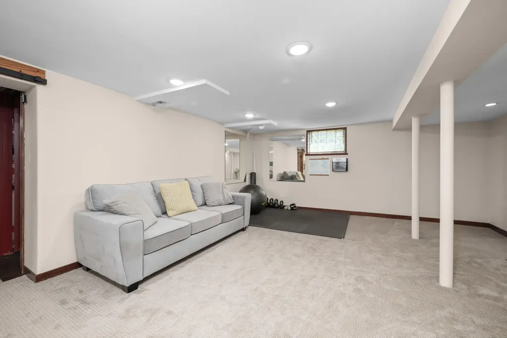 2053 Seventh Street NW Grand Rapids City MI 49504
