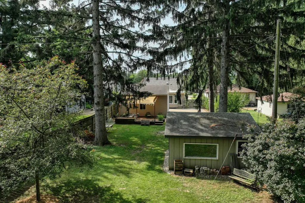 2053 Seventh Street NW Grand Rapids City MI 49504
