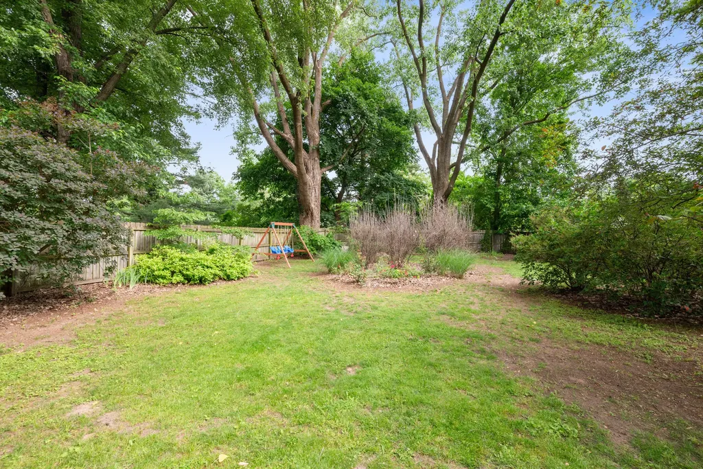2053 Seventh Street NW Grand Rapids City MI 49504