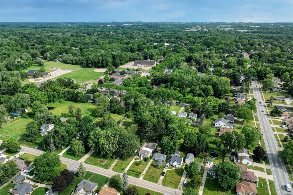 2053 Seventh Street NW Grand Rapids City MI 49504