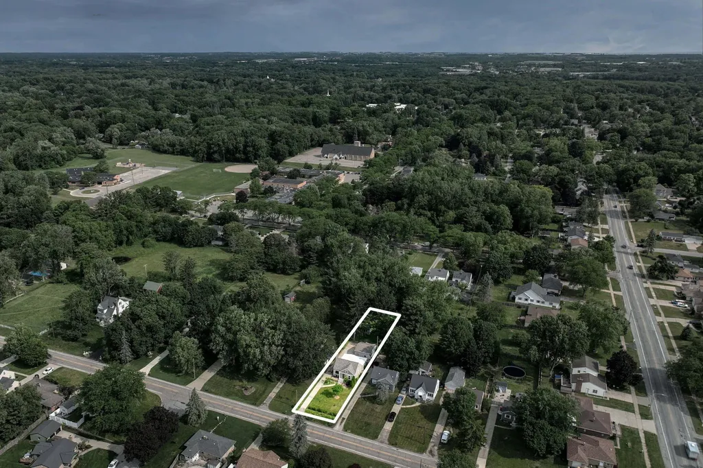 2053 Seventh Street NW Grand Rapids City MI 49504