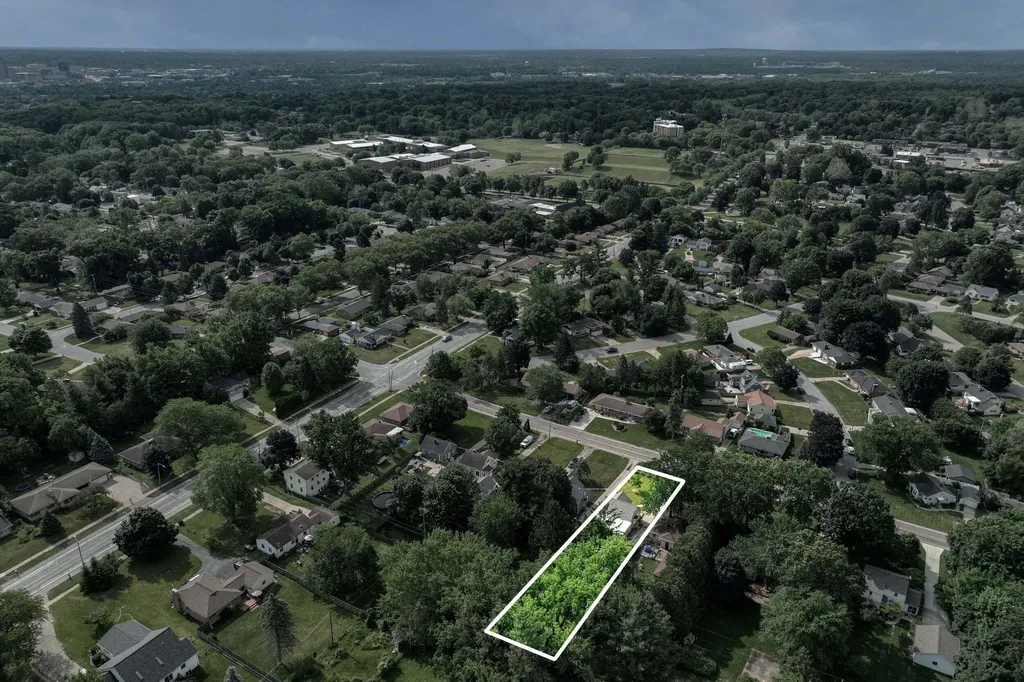 2053 Seventh Street NW Grand Rapids City MI 49504