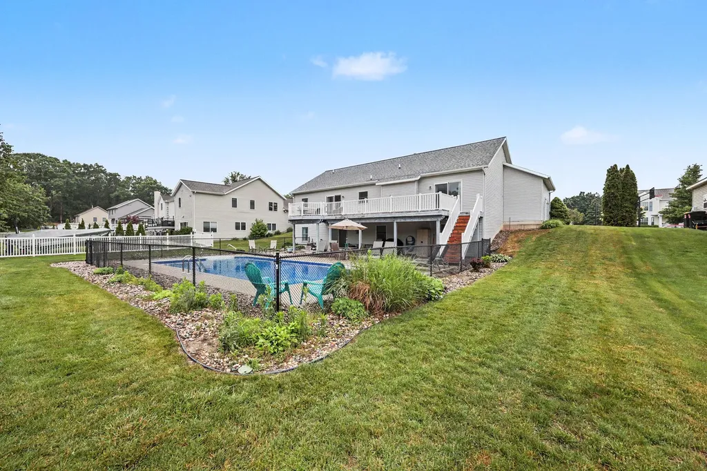 4656 Cinema Avenue NE Plainfield Charter Township MI 49525