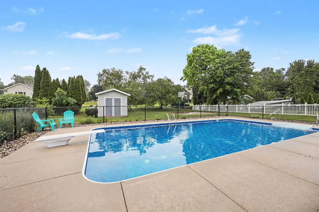 4656 Cinema Avenue NE Plainfield Charter Township MI 49525