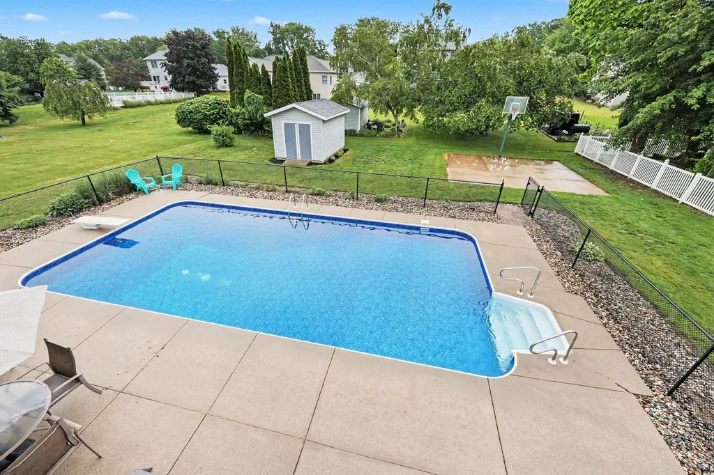 4656 Cinema Avenue NE Plainfield Charter Township MI 49525