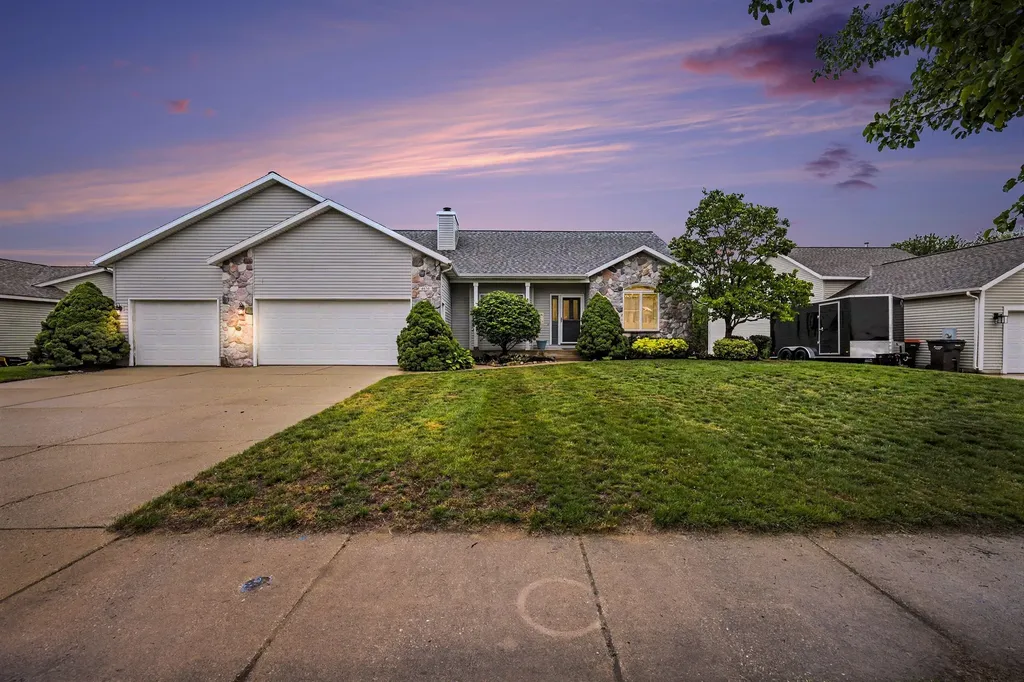 4656 Cinema Avenue NE Plainfield Charter Township MI 49525