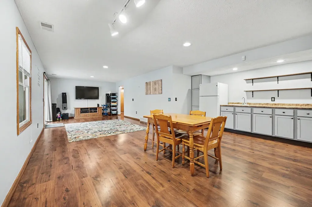 4656 Cinema Avenue NE Plainfield Charter Township MI 49525