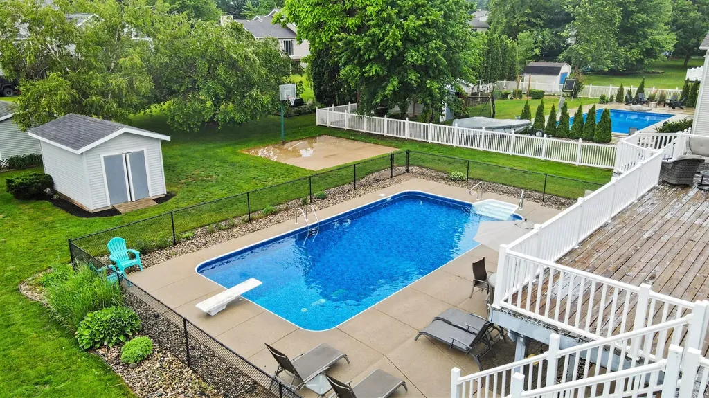 4656 Cinema Avenue NE Plainfield Charter Township MI 49525