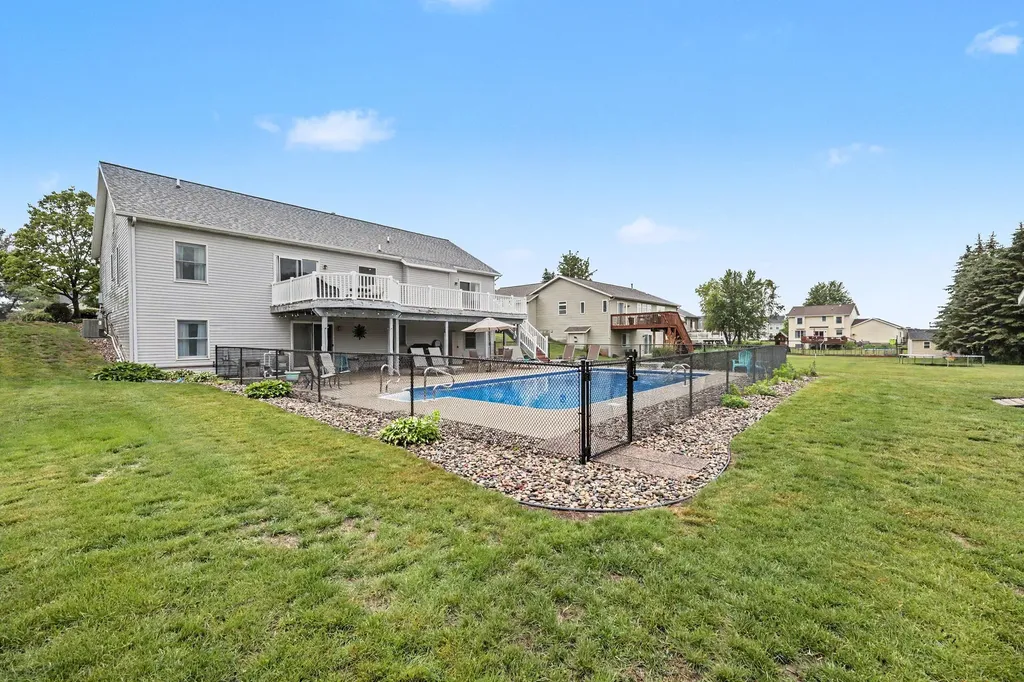 4656 Cinema Avenue NE Plainfield Charter Township MI 49525