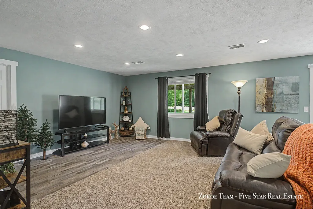 2130 Canterbury Lane Tallmadge Charter Township MI 49435