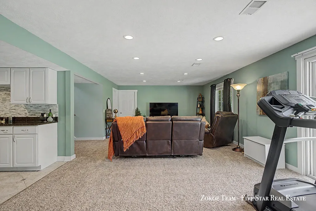 2130 Canterbury Lane Tallmadge Charter Township MI 49435