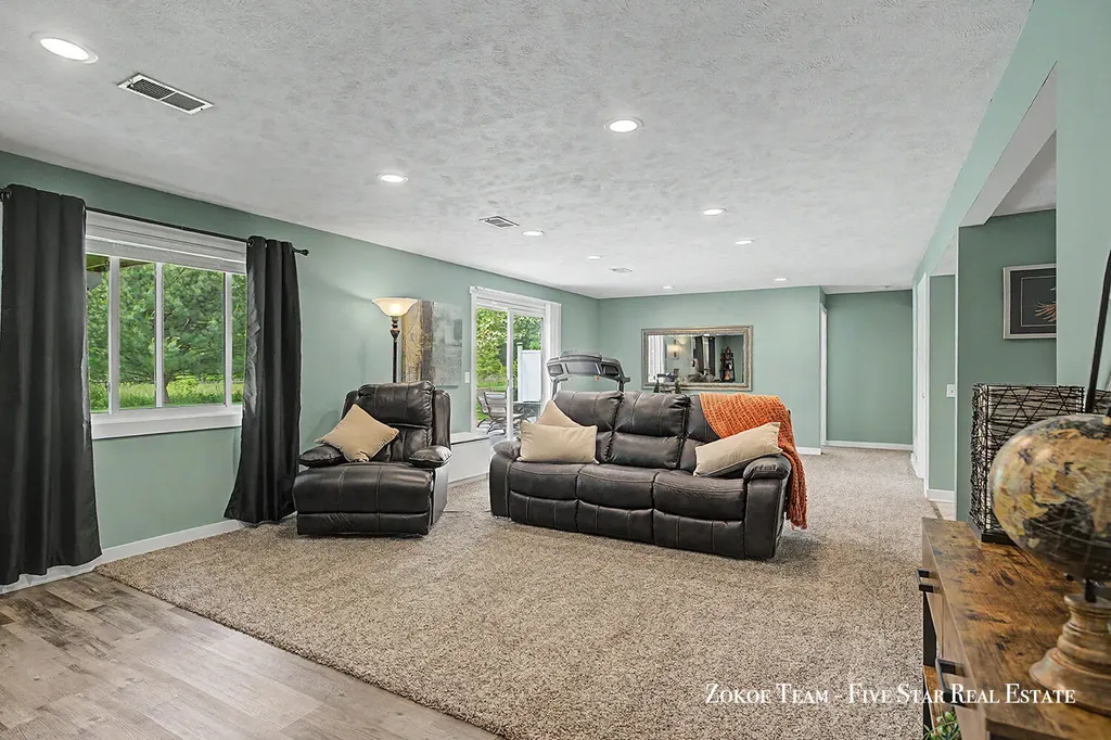 2130 Canterbury Lane Tallmadge Charter Township MI 49435