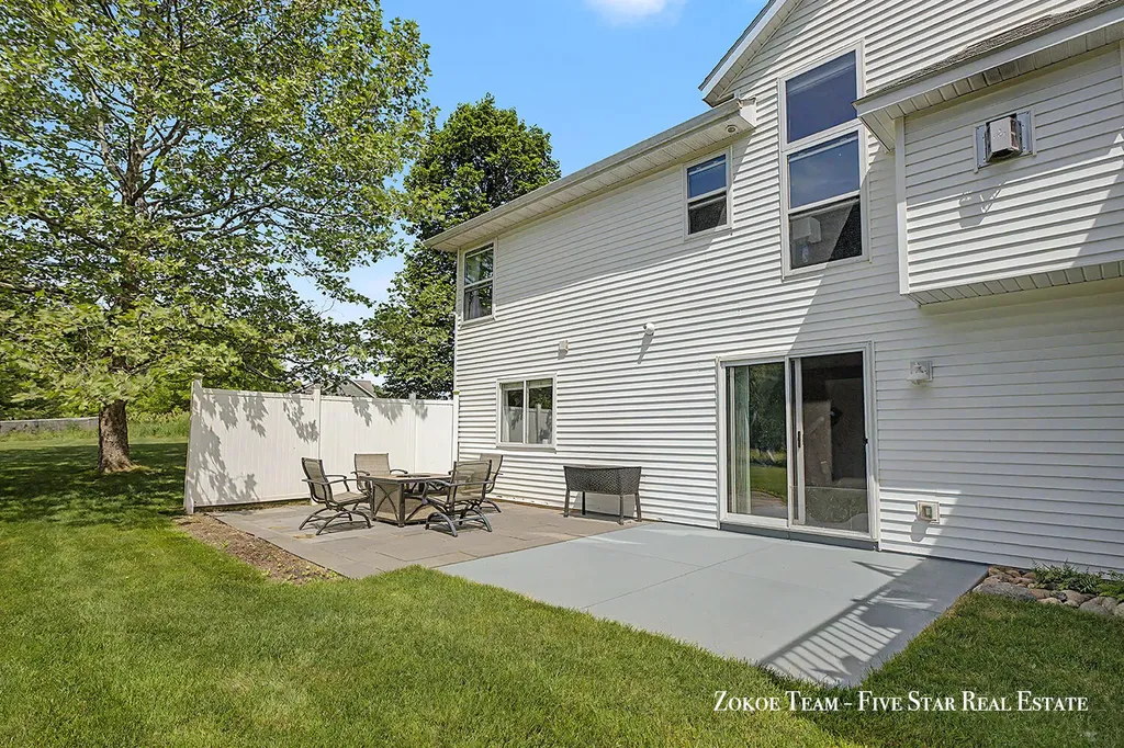 2130 Canterbury Lane Tallmadge Charter Township MI 49435