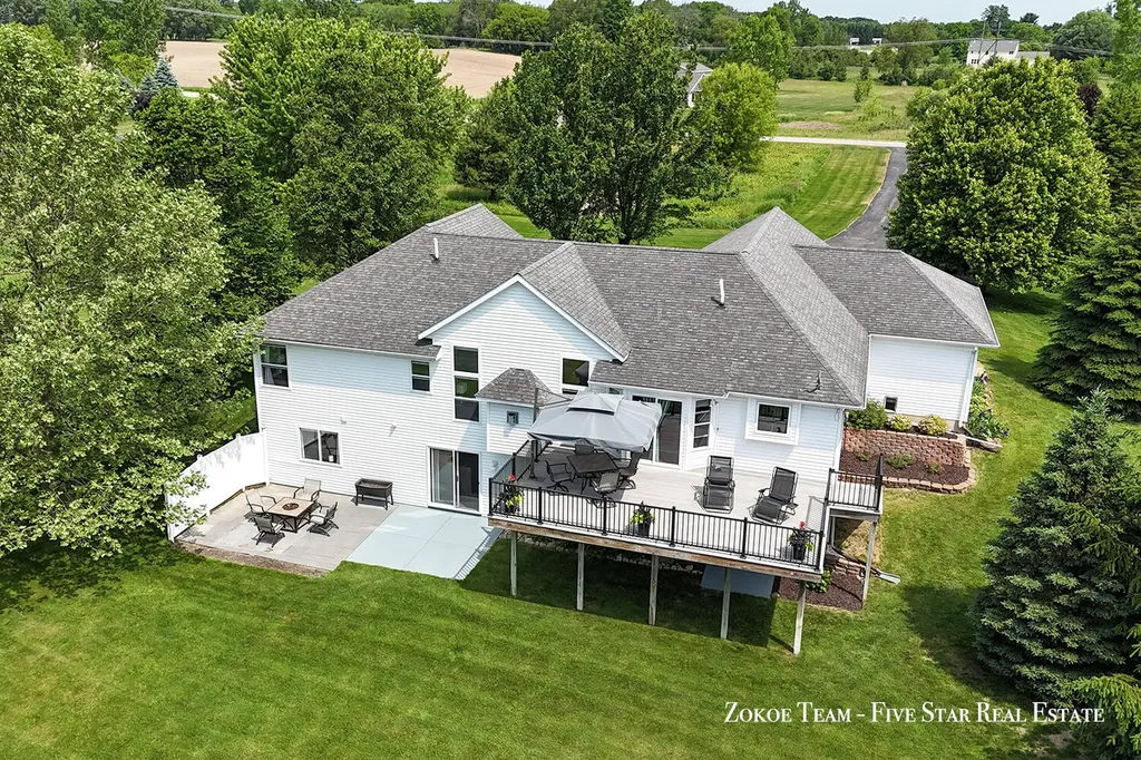 2130 Canterbury Lane Tallmadge Charter Township MI 49435