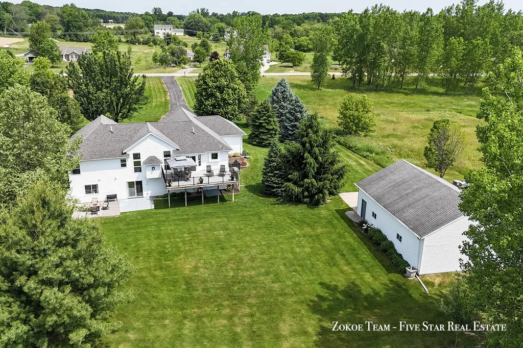 2130 Canterbury Lane Tallmadge Charter Township MI 49435