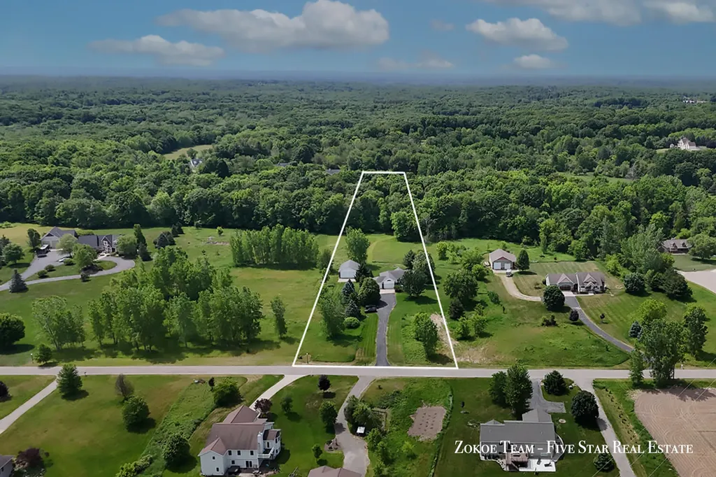 2130 Canterbury Lane Tallmadge Charter Township MI 49435