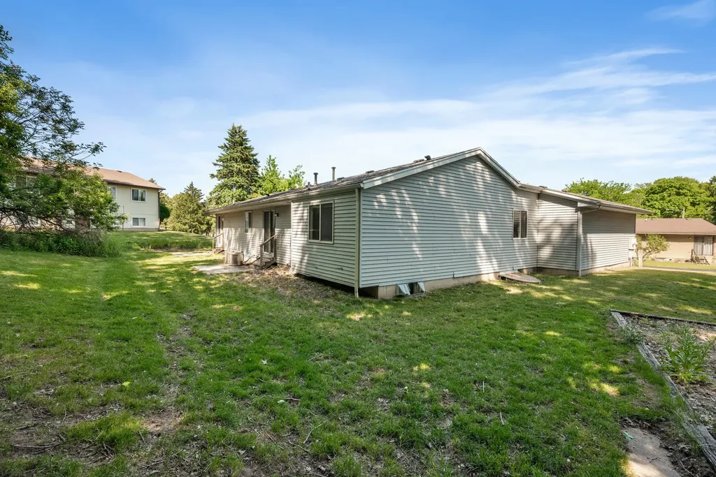 2955 Englewood Avenue SE Grand Rapids City MI 49508