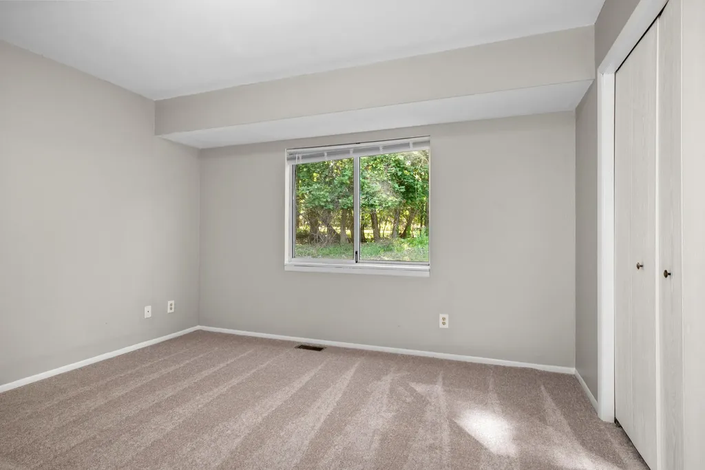 2957 Englewood Avenue SE Grand Rapids City MI 49508