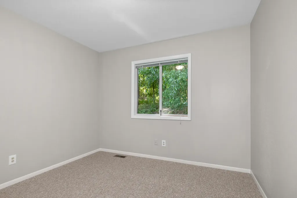 2975 Englewood Avenue SE Grand Rapids City MI 49508
