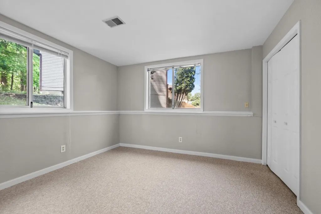 2975 Englewood Avenue SE Grand Rapids City MI 49508