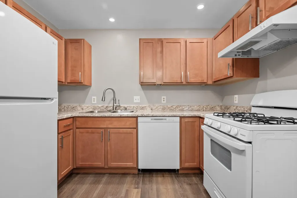 2975 Englewood Avenue SE Grand Rapids City MI 49508