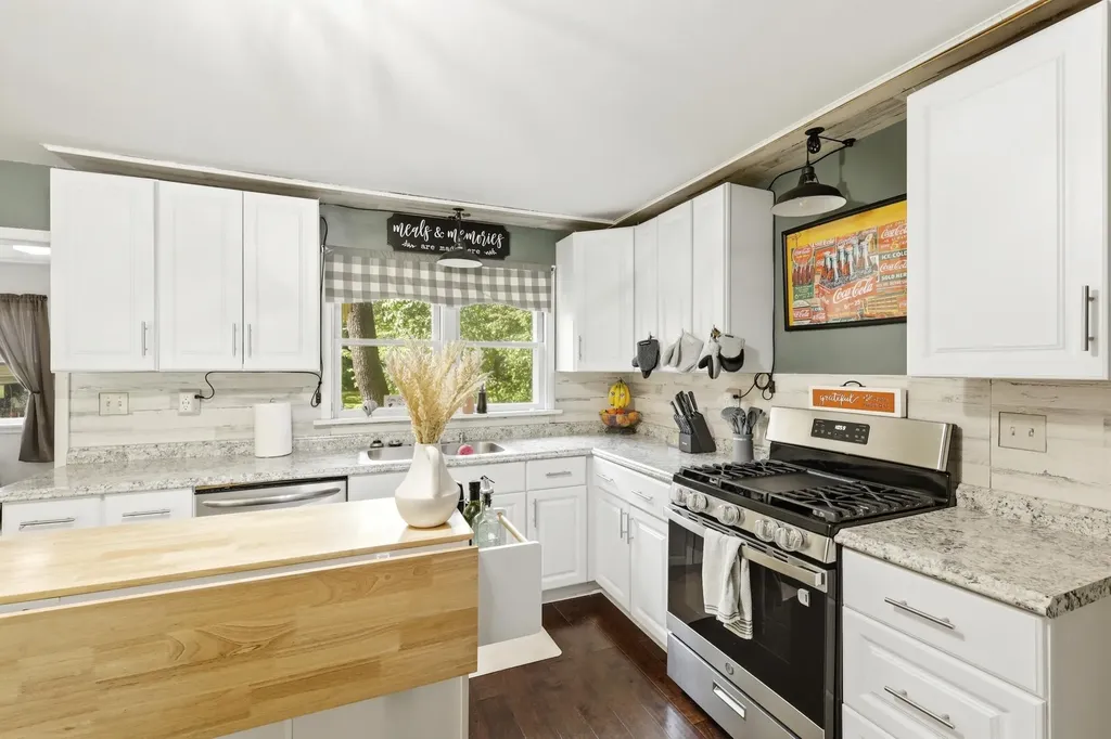 2351 Cook Road Hastings Charter Township MI 49058