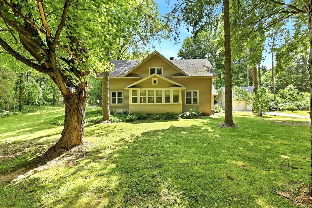 2351 Cook Road Hastings Charter Township MI 49058