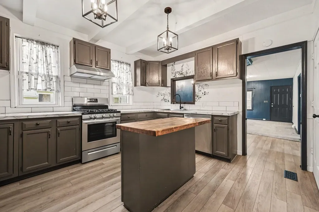 840 Spencer Street NE Grand Rapids City MI 49505