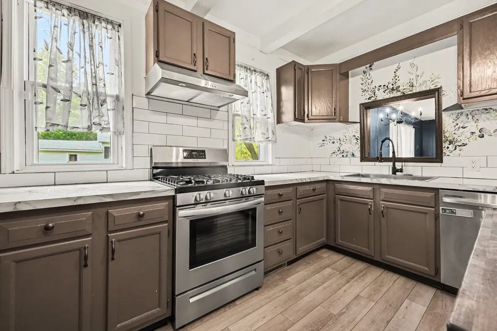 840 Spencer Street NE Grand Rapids City MI 49505