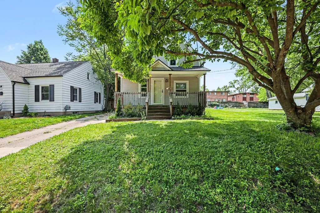 840 Spencer Street NE Grand Rapids City MI 49505