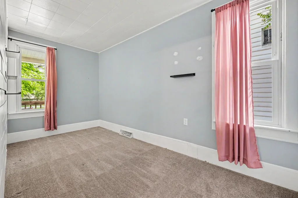 840 Spencer Street NE Grand Rapids City MI 49505