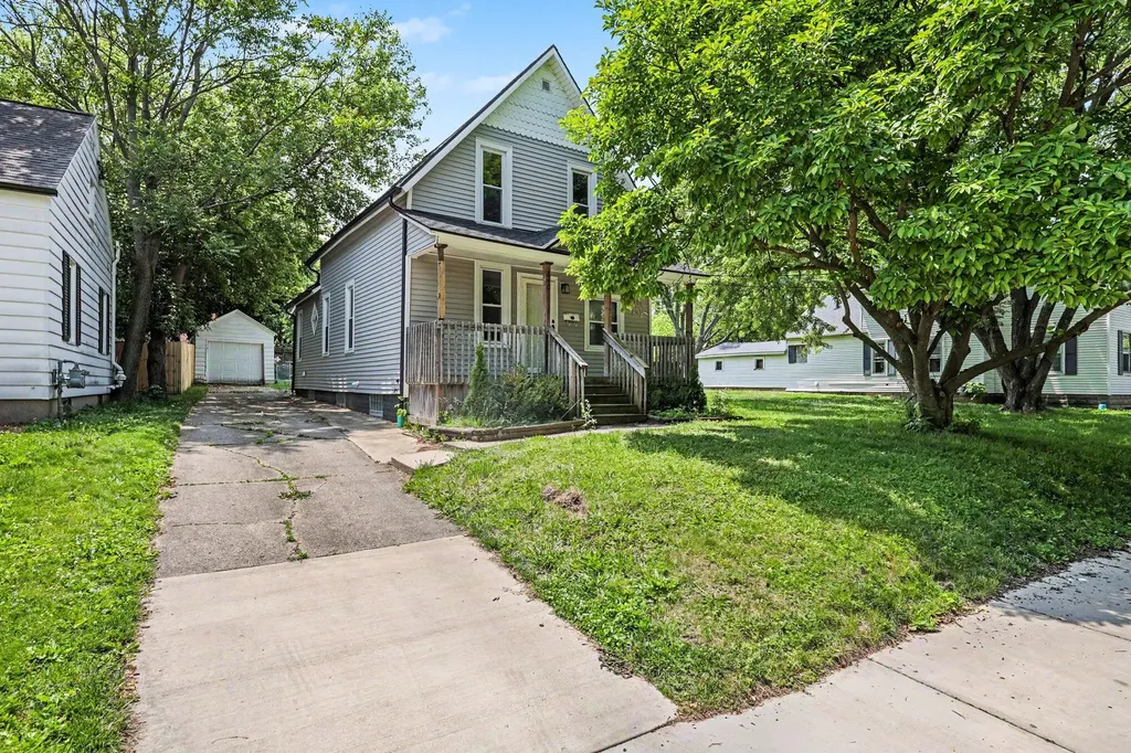 840 Spencer Street NE Grand Rapids City MI 49505