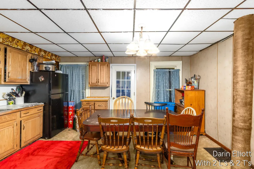 925 E Isham Street Unknown City MI 48851