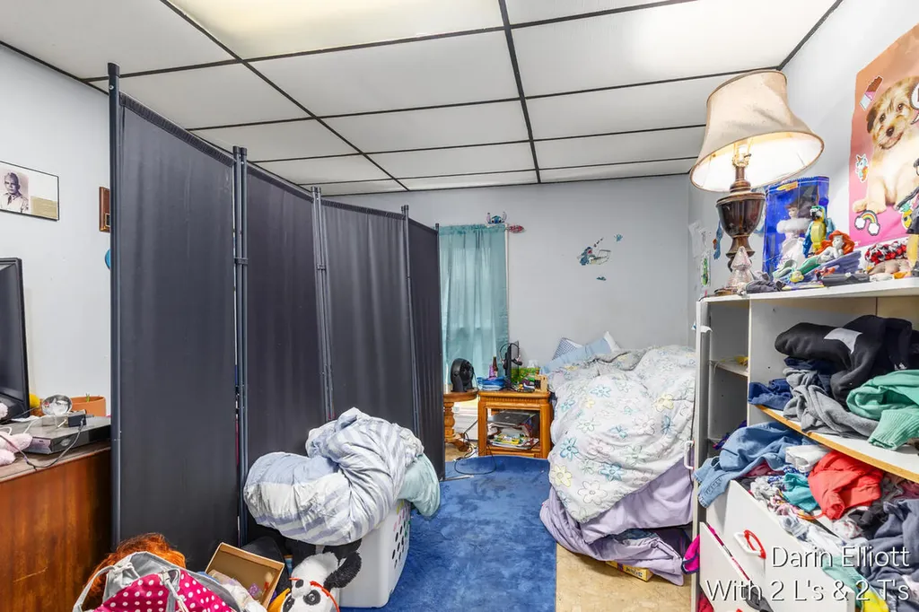925 E Isham Street Unknown City MI 48851