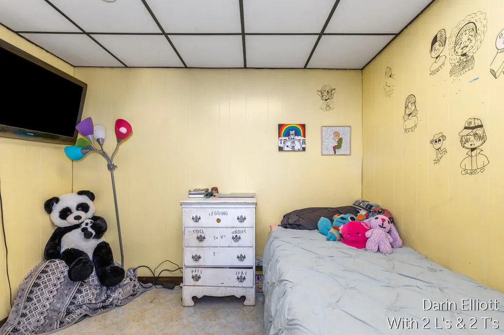 925 E Isham Street Unknown City MI 48851