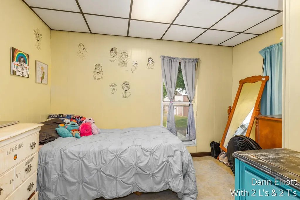 925 E Isham Street Unknown City MI 48851