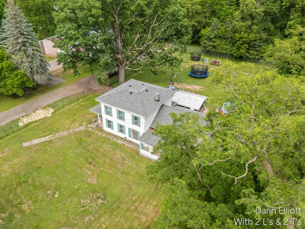 925 E Isham Street Unknown City MI 48851